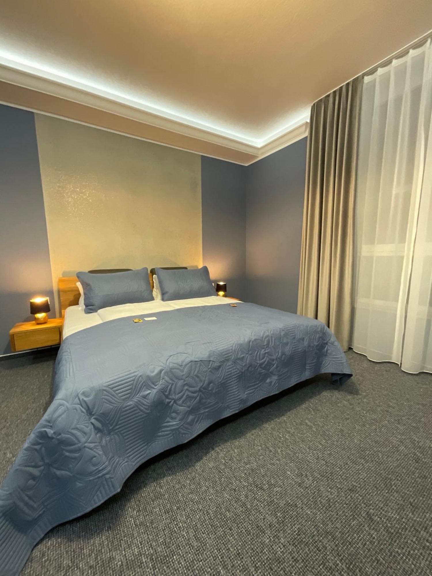 Hotel Residenz Luxury Apartments Metzingen  Exteriör bild